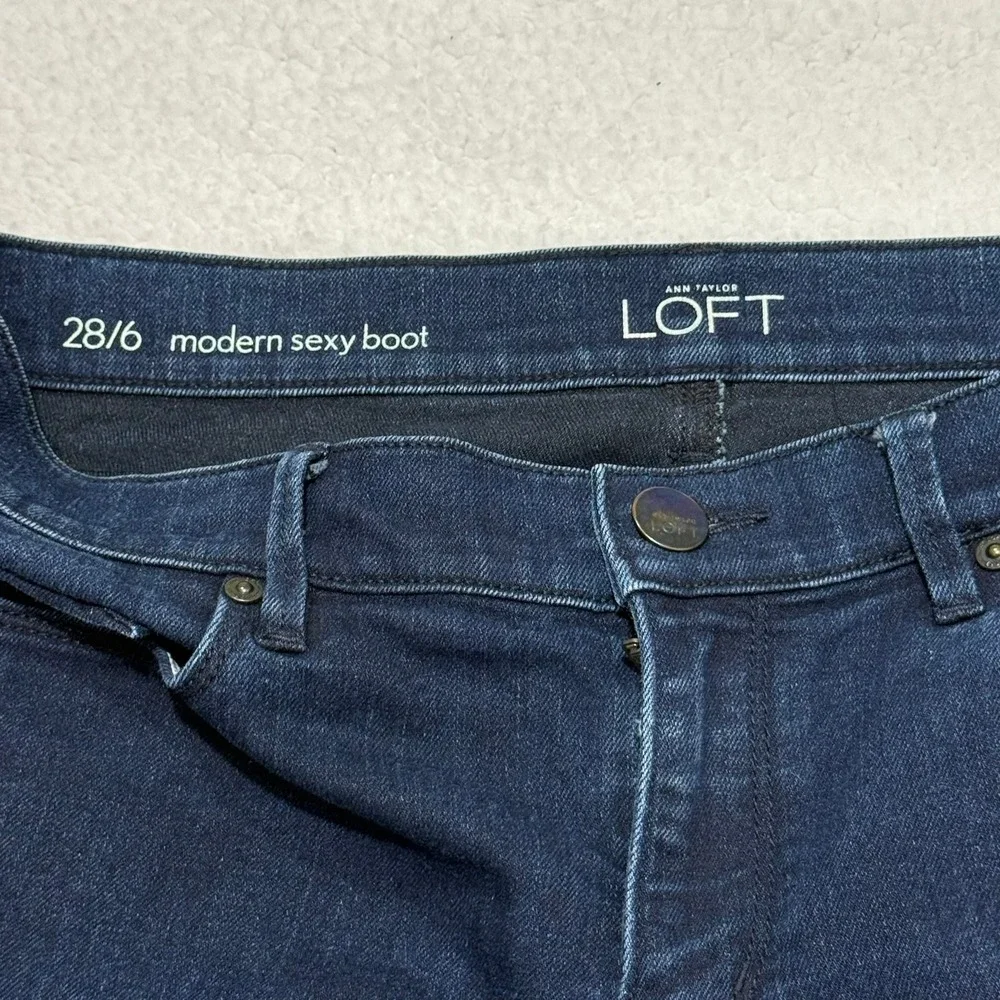 Ann‎ Taylor Loft Modern Sexy Boot Dark Wash Jeans 28/6